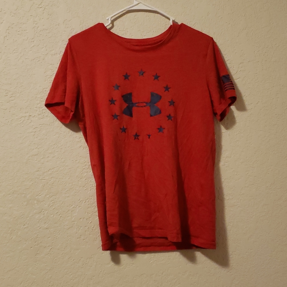 Red Under armour tee